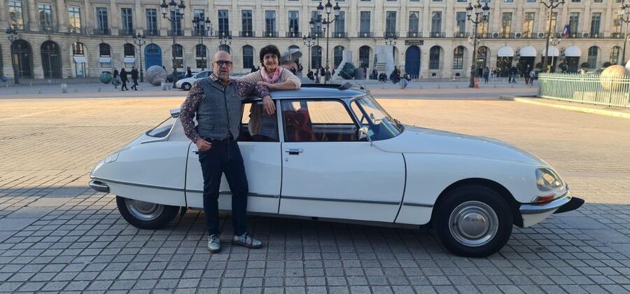 Paris: City Discovery Tour by Vintage Citroën DS Car - Eiffel Tower and Pont de Bir-Hakeim photo views