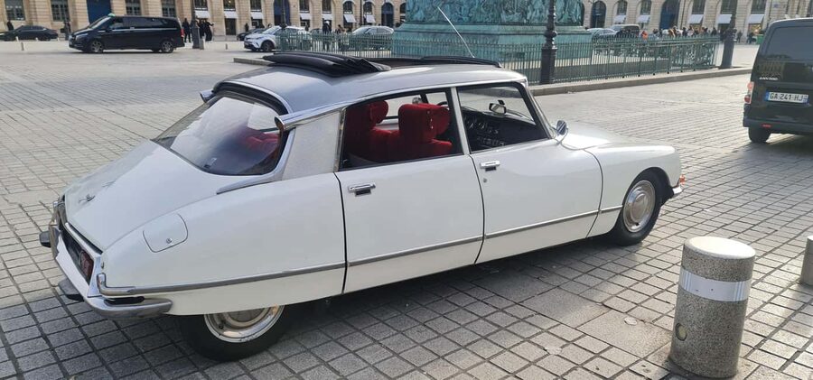 Paris: City Discovery Tour by Vintage Citroën DS Car - Saint-Germain, the Panthéon, and the Left Bank