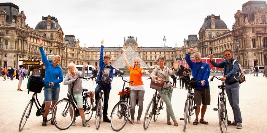 Paris: City Highlights Bike Tour - Rue de Rivoli, Hôtel de Ville, and the historic island