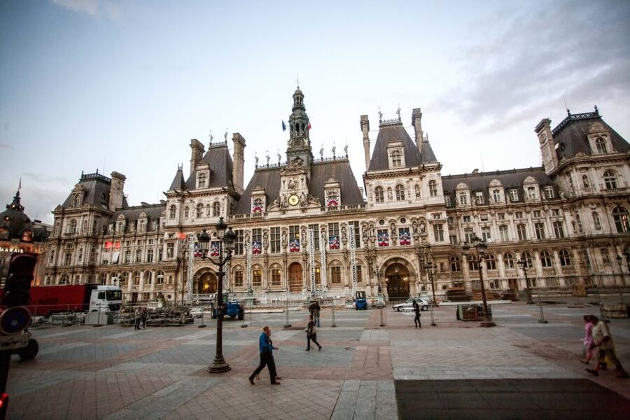 Paris: City Tour by Bus with Eiffel Tower & Optional Summit - The bus tour gives you a useful first look