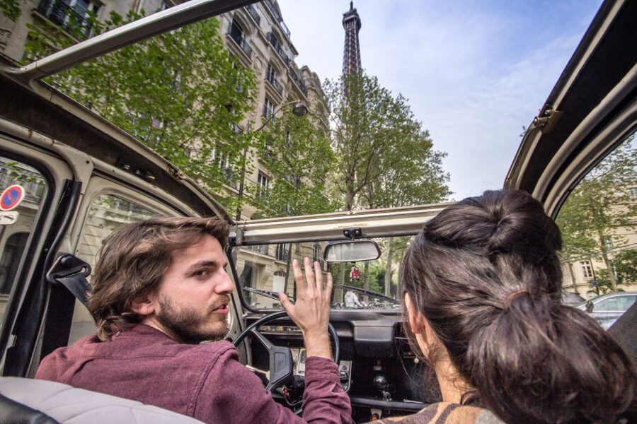 Paris: Classic Sites Tour by Vintage Citroen 2CV - Notre-Dame and the Ile de la Cité