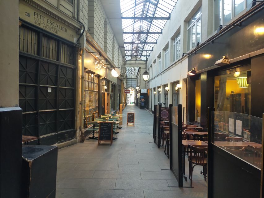 Paris: Covered Passages Walking Tour - Passage Jouffroy and the quirky wax museum
