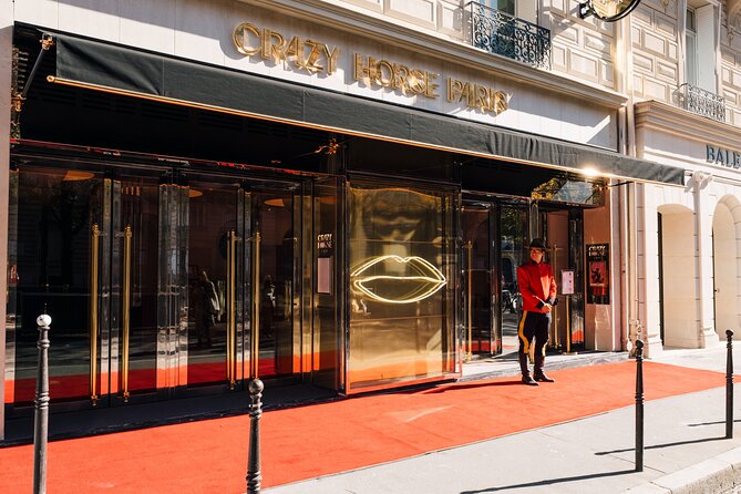 Paris: Crazy Horse Cabaret Show - What happens during the 90-minute show