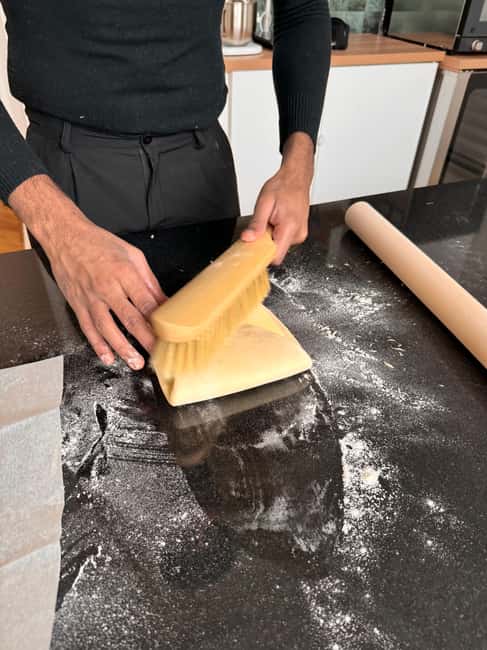Paris: Croissant Baking Class with a Chef - Who should book this experience?