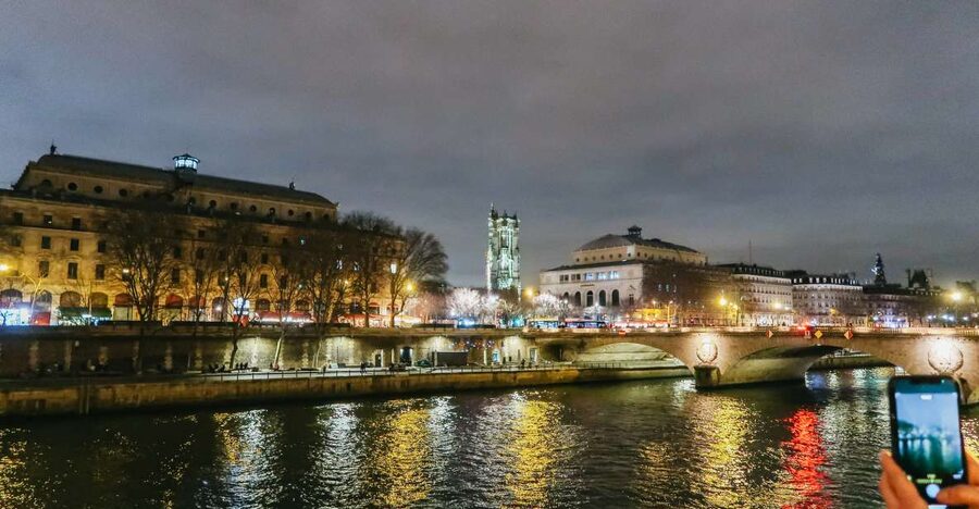 Paris: Dark History and Ghostly Guided Walking Tour - Paris after dark, with the lights turned low