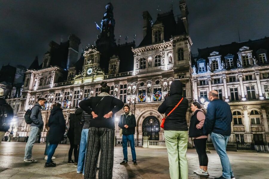 Paris: Dark History and Ghostly Guided Walking Tour - Finishing with a vampire
