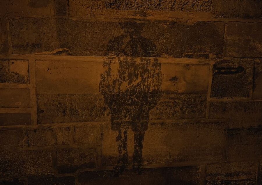 Paris: Dark History and Ghostly Guided Walking Tour - The guide makes the difference