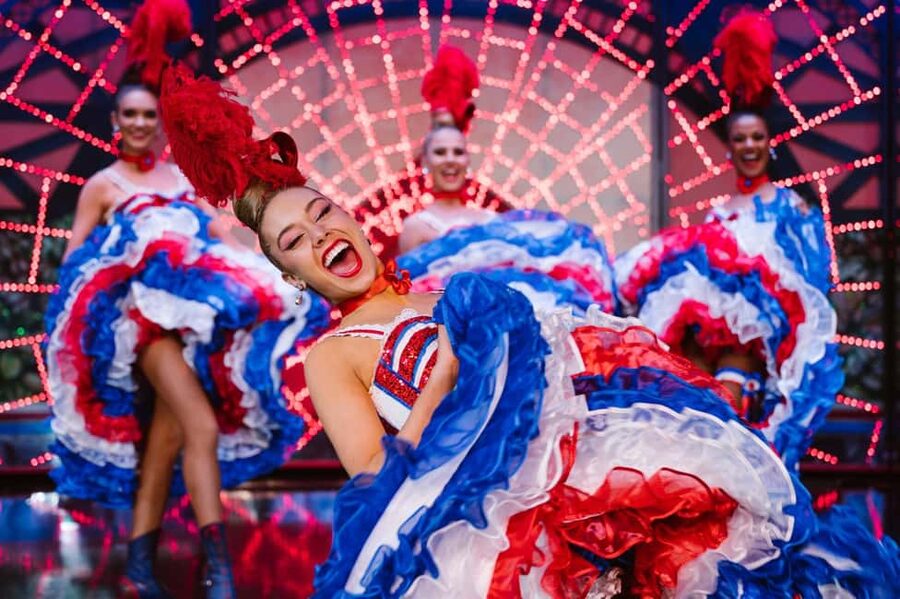 Paris: Dinner Show at the Moulin Rouge - How the four-hour evening unfolds