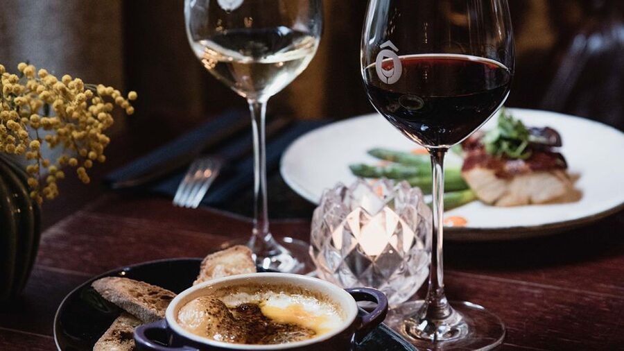 Paris: Dinner with Customized Wine Selection - Champagne first, then three French wines