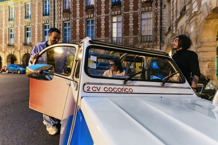 Paris: Discover Paris by Night in a Vintage Car with a Local - Weather, comfort, and what to wear