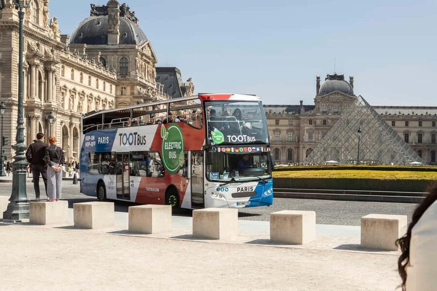 Paris: Discovery Hop-On Hop-Off and Paris by Night Tour - How the day route works