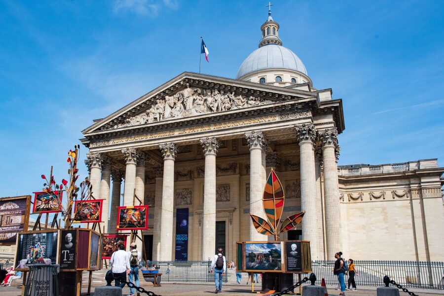 Paris: E-bike tour - Monumental and Hidden Paris - Saint-Germain-des-Prés and the Left Bank