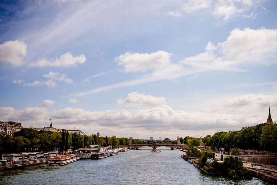 Paris: E-bike tour - Monumental and Hidden Paris - Back through the 3rd Arrondissement and the Marais