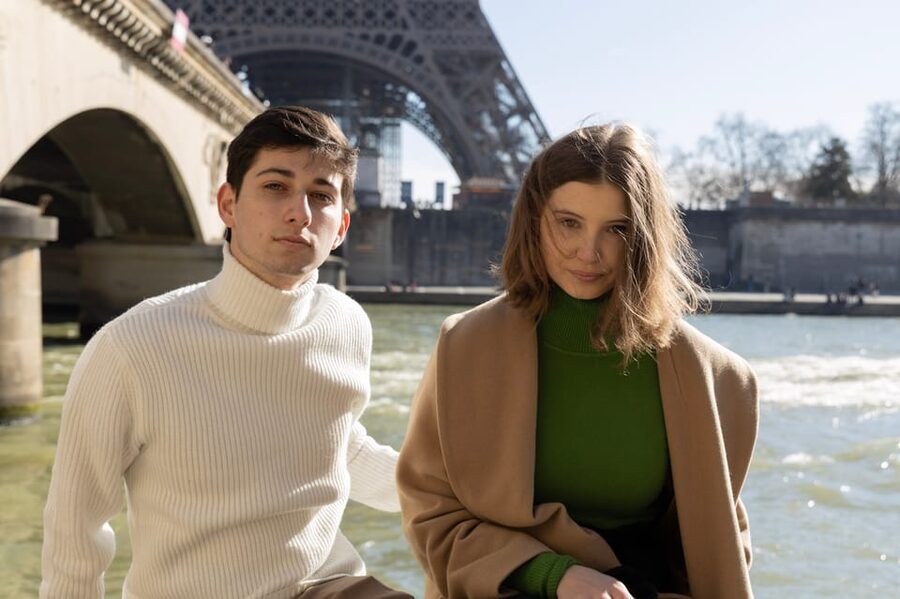 Paris: Eiffel Area Private Photoshoot - Cancellation and booking flexibility
