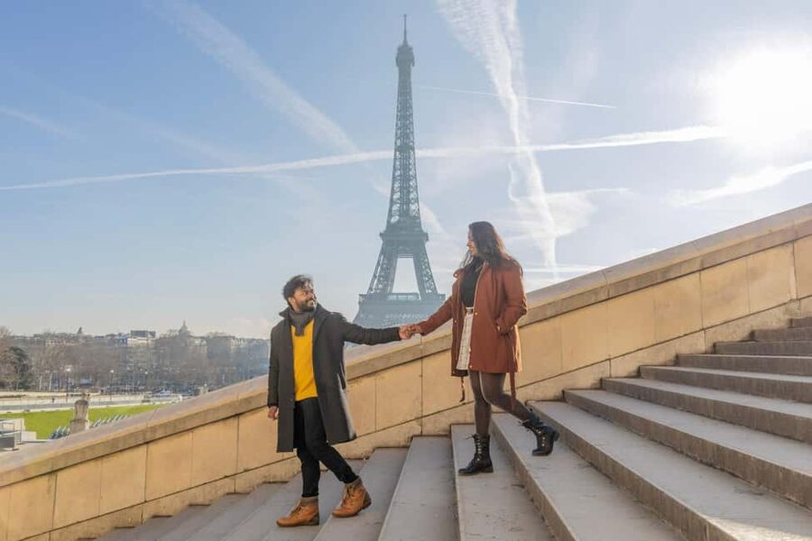 Paris: Eiffel Area Private Photoshoot - Walking beside the Seine