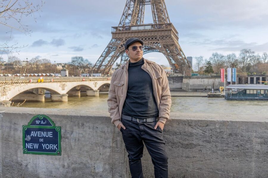 Paris: Eiffel Area Private Photoshoot - Is $48 per person good value?
