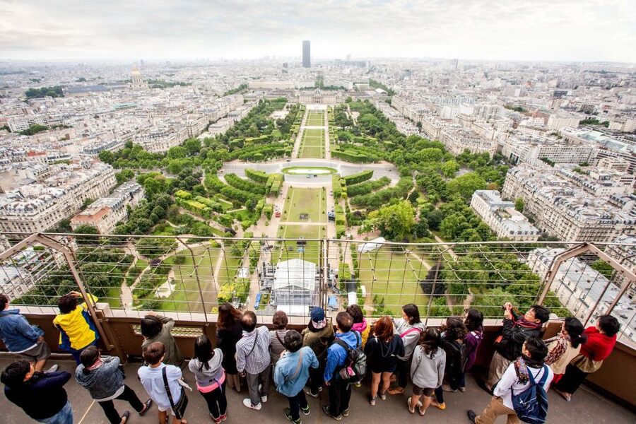 Paris: Eiffel Tower Access by Elevator & Seine River Cruise - Should you add the summit?