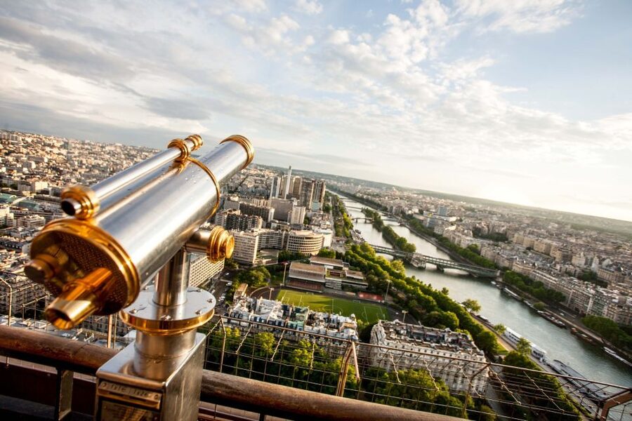 Paris: Eiffel Tower Access by Elevator & Seine River Cruise - Crowds, queues, and the real pace of the day