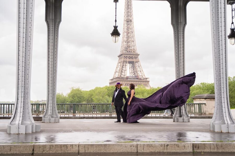 Paris: Eiffel Tower Flying-Dress Photoshoot jonadress - A quick stop along the Seine