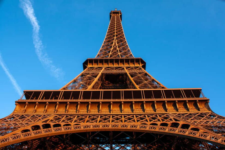 Paris: Eiffel Tower Fully Guided Tour with Summit Option - Meeting the guide near Avenue Elisée Reclus