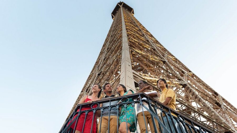 Paris: Eiffel Tower Hosted Tour, Seine Cruise and City Tour - The Panoramic Bus Through Central Paris