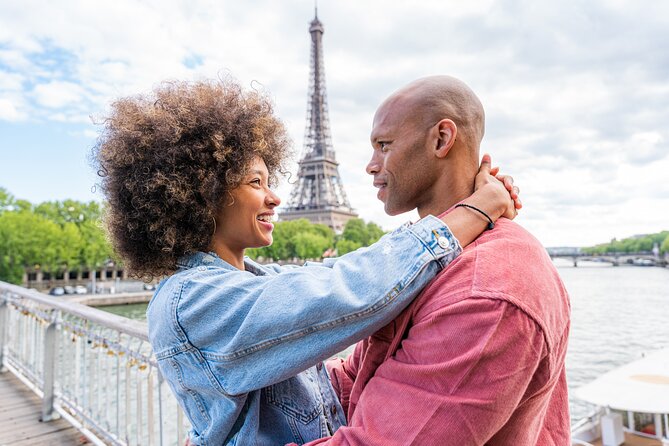 Paris: Eiffel Tower Photo Shoot - Posing beneath the Eiffel Tower