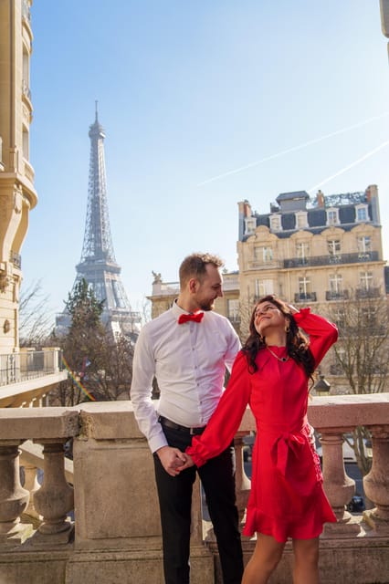 Paris: Eiffel Tower Photoshoot with a Professional - Booking details worth checking