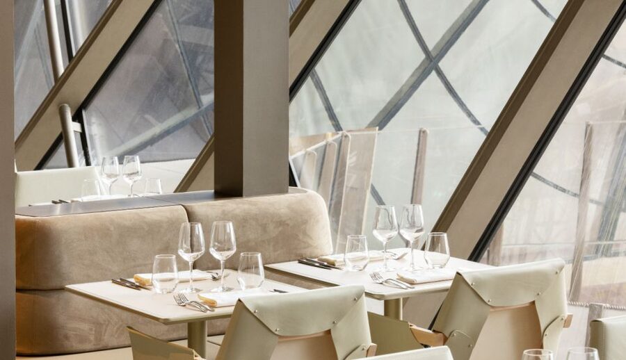 Paris: Eiffel Tower's Madame Brasserie 3-course lunch 12:00 - Views from the restaurant and the tower