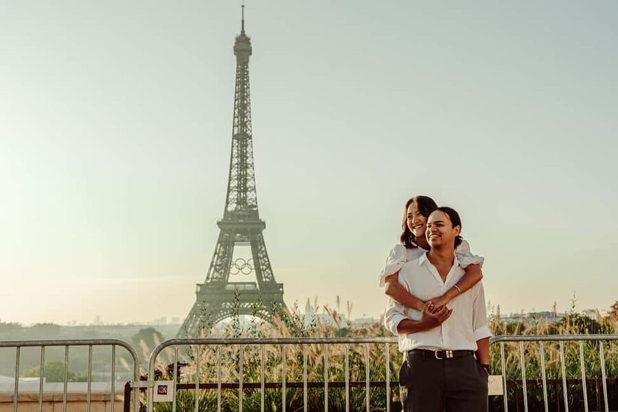 Paris: Eiffel Tower Street Photoshoot - What happens after the camera stops