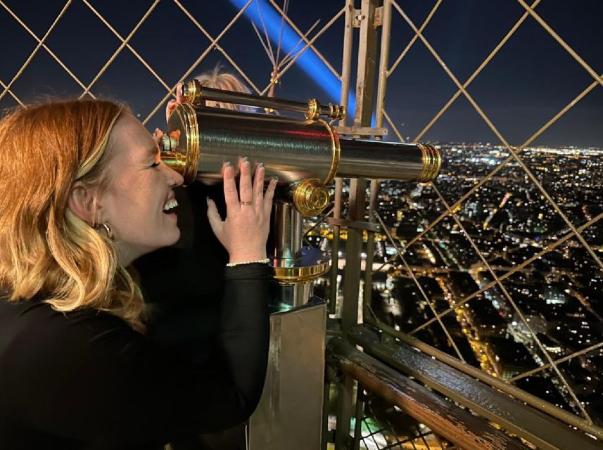 Paris: Eiffel Tower Tour & River Cruise with Summit Option - First floor: a relaxed introduction to the tower