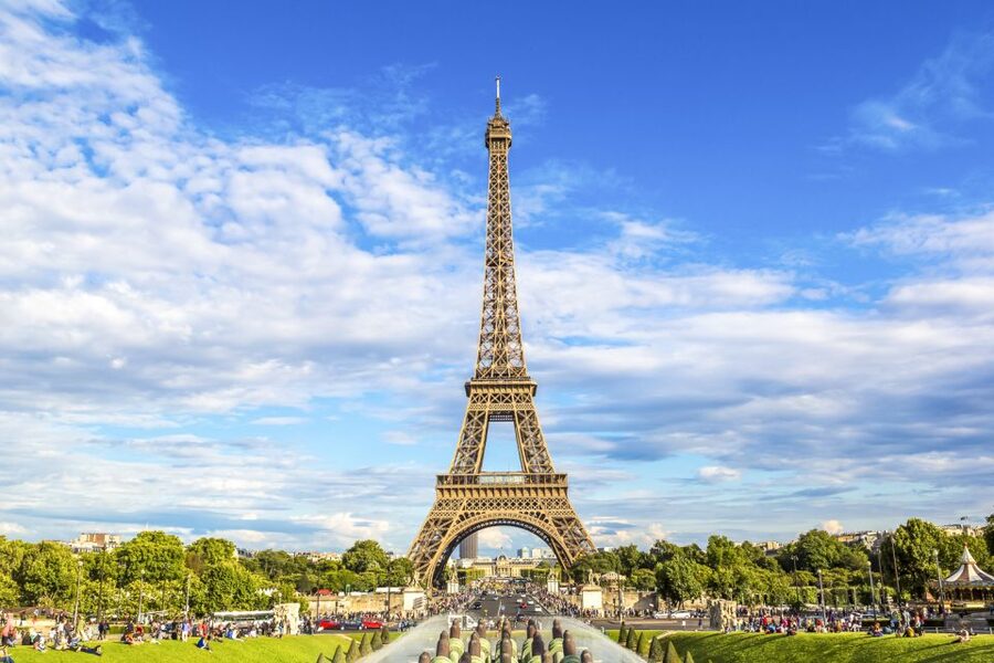 Paris: Eiffel Tower Tour & Seine River Cruise Tour - Small details that can save your day