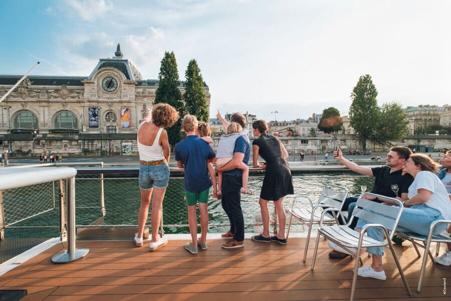 Paris: Family-Friendly River Seine Guided Cruise - Seeing Paris from the Seine