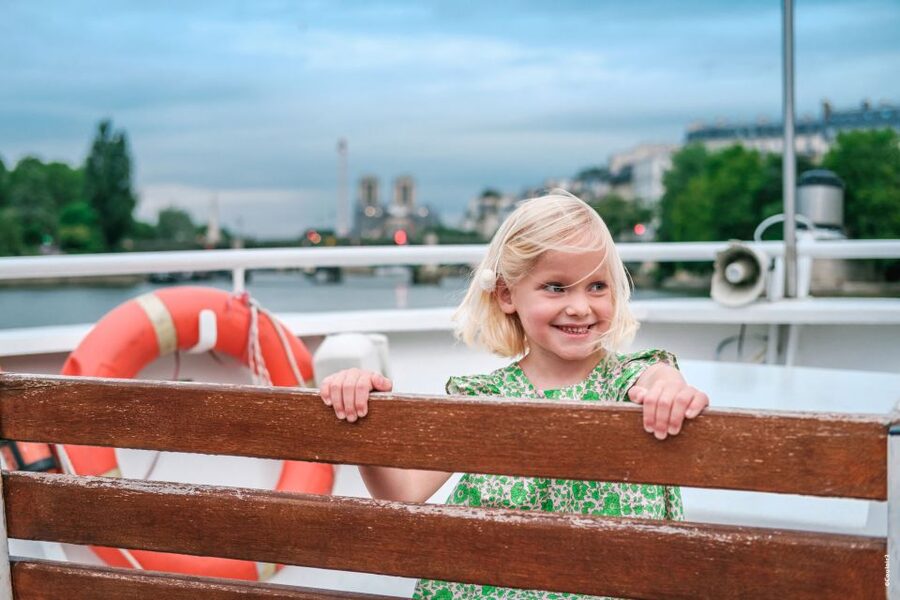 Paris: Family-Friendly River Seine Guided Cruise - Finding a good seat and hearing the guide