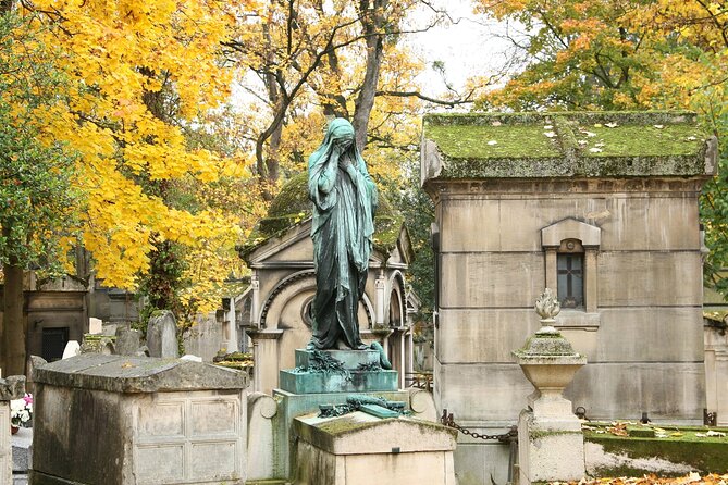 Paris: Famous Graves of Pere Lachaise Cemetery Guided Tour - Walking conditions and the pace of the tour