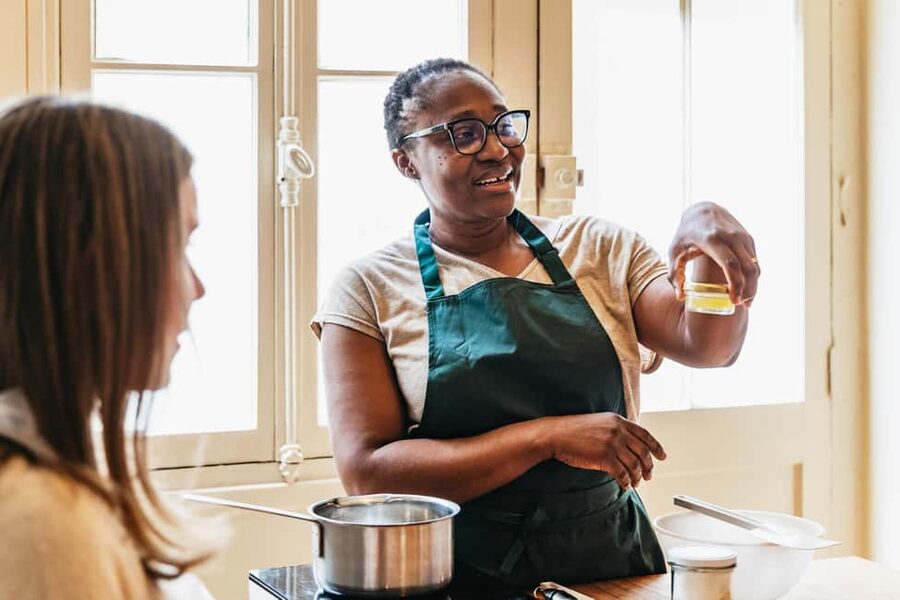 Paris: French Macaron Culinary Class with a Chef - Piping shells and getting the texture right