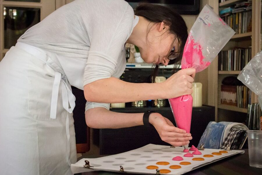 Paris: French Macarons Baking Class with a Parisian Chef - A private apartment kitchen, not a pastry shop