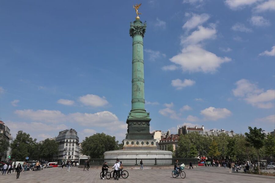 Paris: French Revolution Walking Tour - Starting at Place du Châtelet with Paris under pressure