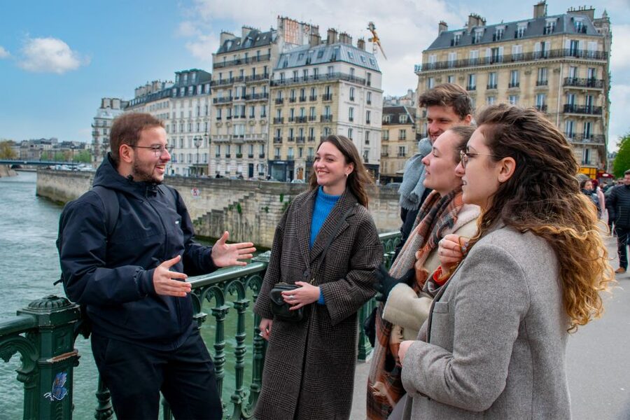 Paris: Full-Day Custom Tour with Local Guide - Key points to know before booking