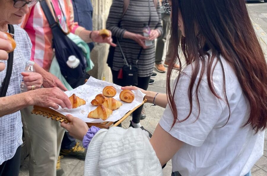 Paris: Full-Day Custom Tour with Local Guide - Gardens, museums, and the art question