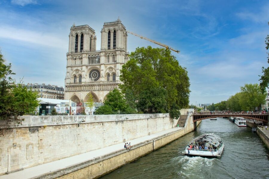 Paris: Full-Day Custom Tour with Local Guide - Walking, Metro, or private car?