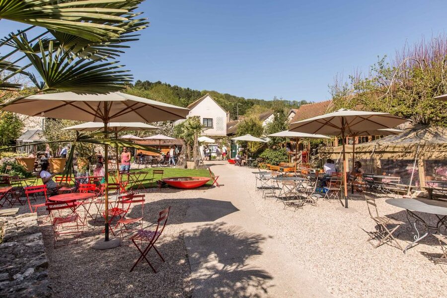 Paris: Giverny & Versailles Small Group or Private Tour - Lunch at Moulin de Fourges