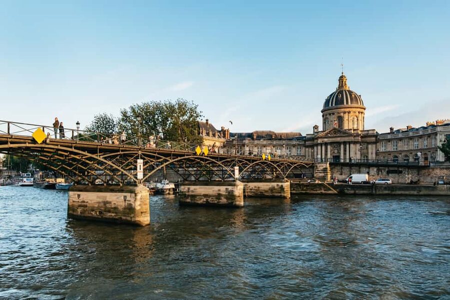 Paris: Gourmet Dinner Cruise on Seine River with Live Music - Is $69 good value for Paris?
