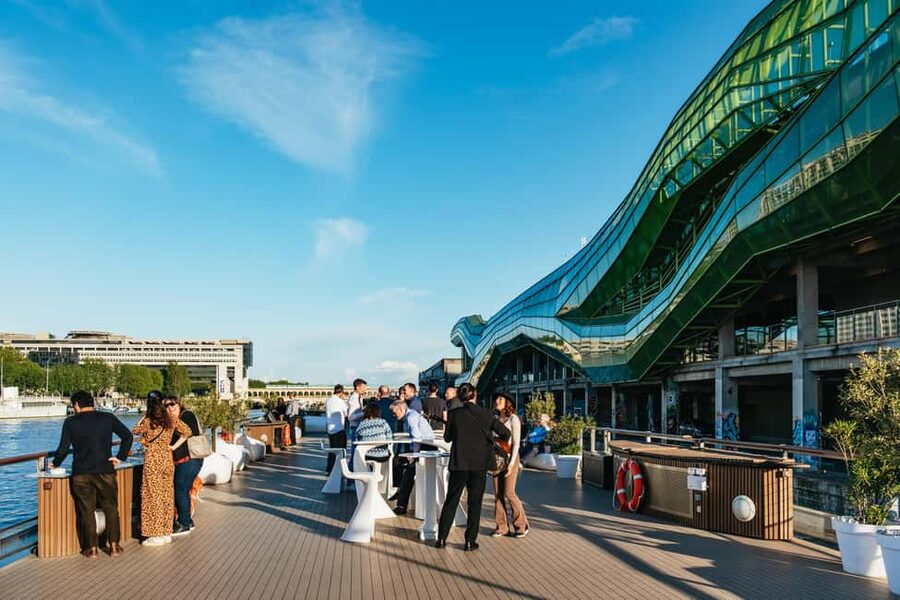 Paris: Gourmet Dinner Cruise on Seine River with Live Music - What the three-course menu is like