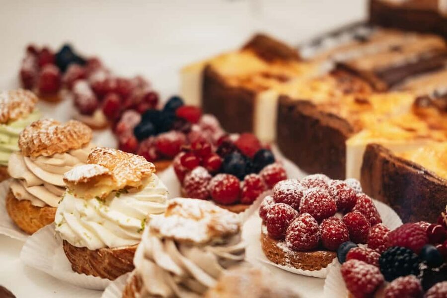 Paris: Gourmet Food Tour with Over 10 Tastings and Wine - Key points at a glance