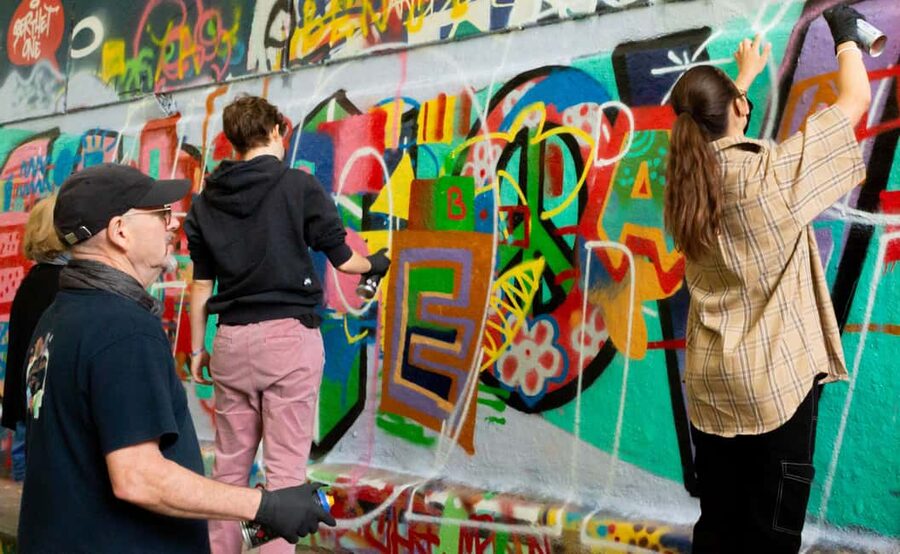 Paris: Graffiti and Street Art Workshop - From spray-can practice to your lettering design