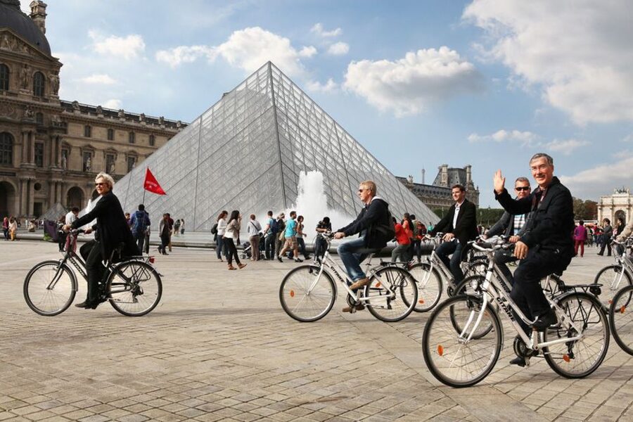 Paris: Guided bike tour - Greatest monuments of the capital - Grand Palais, Chaillot, and the Eiffel Tower