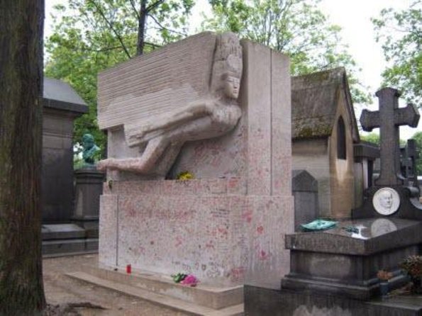 Paris: Haunted Père Lachaise Cemetery Guided Tour - Key points at a glance