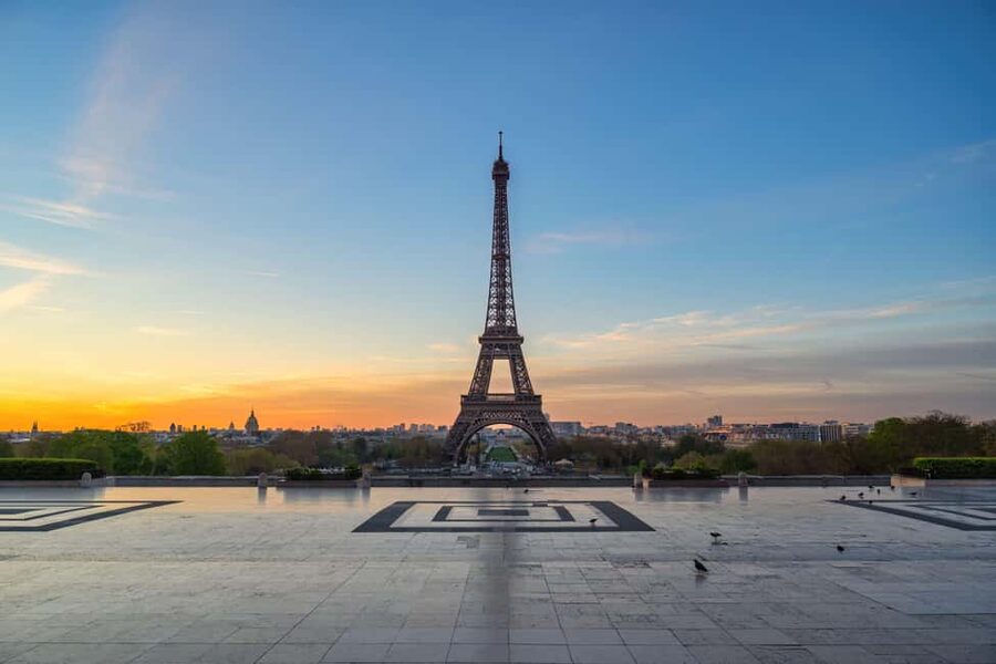 Paris Highlights Full Day Tour - A 90-minute bus ride with a wider view of Paris