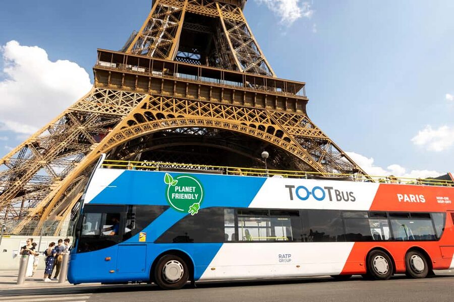 Paris: Hop-on Hop-off Bus Tour & Seine Cruise Bundle Tour - Following the ten-stop Blue Line