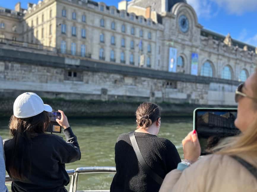 Paris: Hop-On Hop-Off Seine Cruise Pass with 9 Stops - Practical details that affect your day